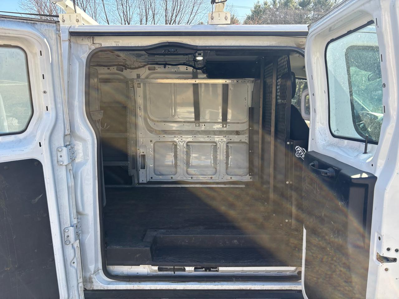 Ford Transit 250 Van Low Roof 60/40 Pass.130-in. WB 2018