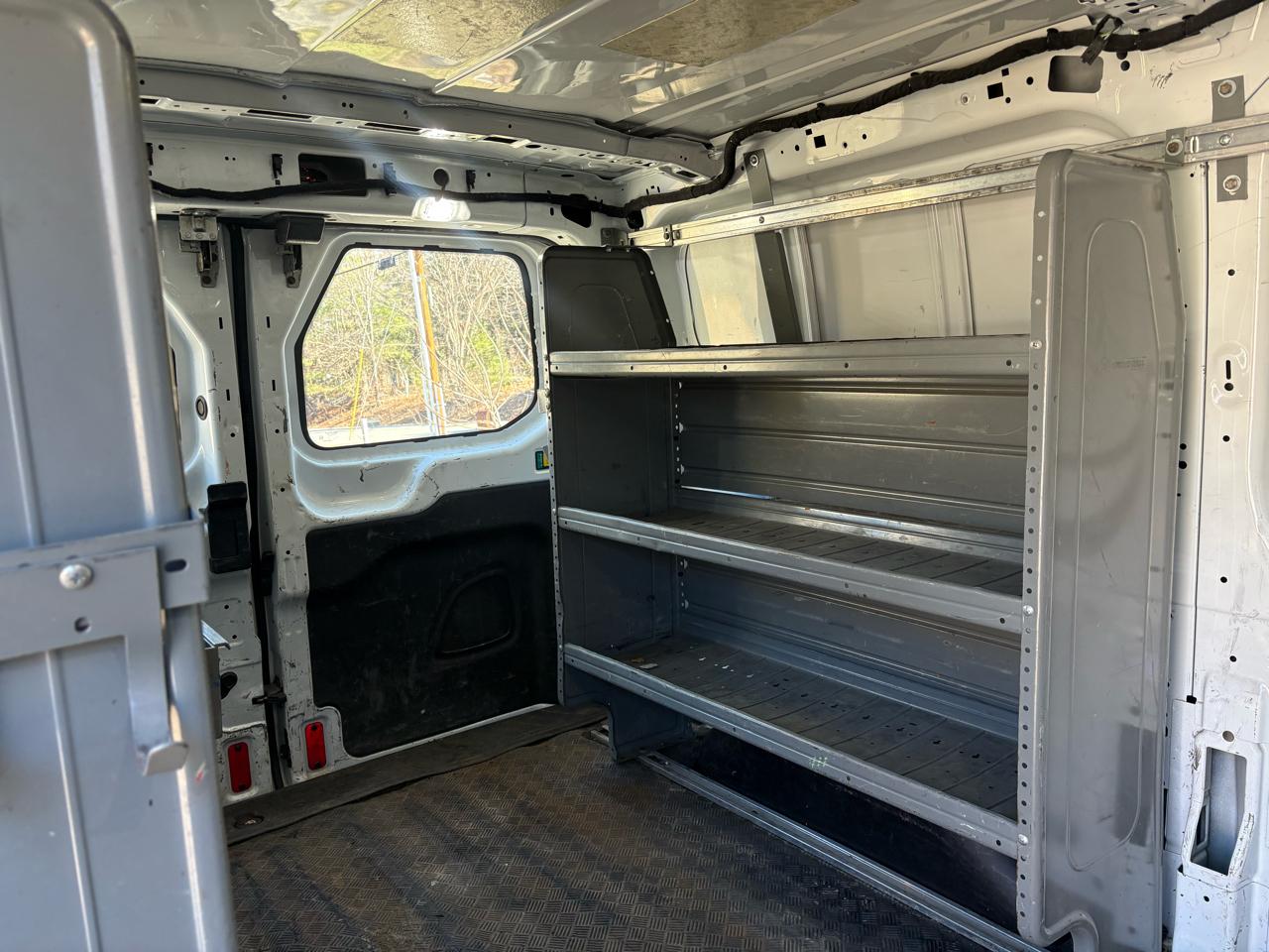 Ford Transit 250 Van Low Roof 60/40 Pass.130-in. WB 2018