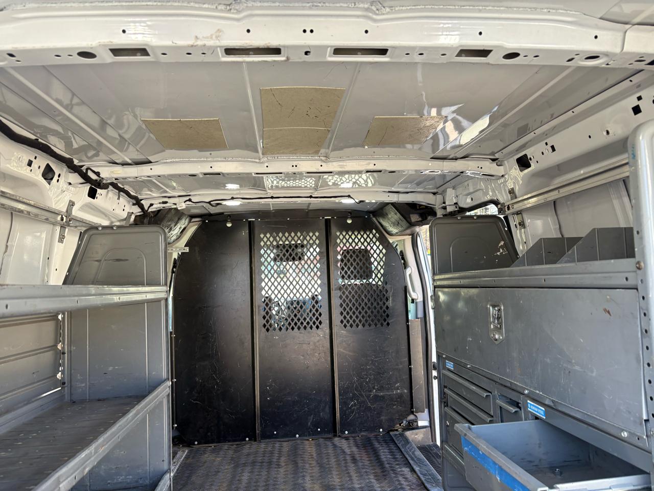 Ford Transit 250 Van Low Roof 60/40 Pass.130-in. WB 2018