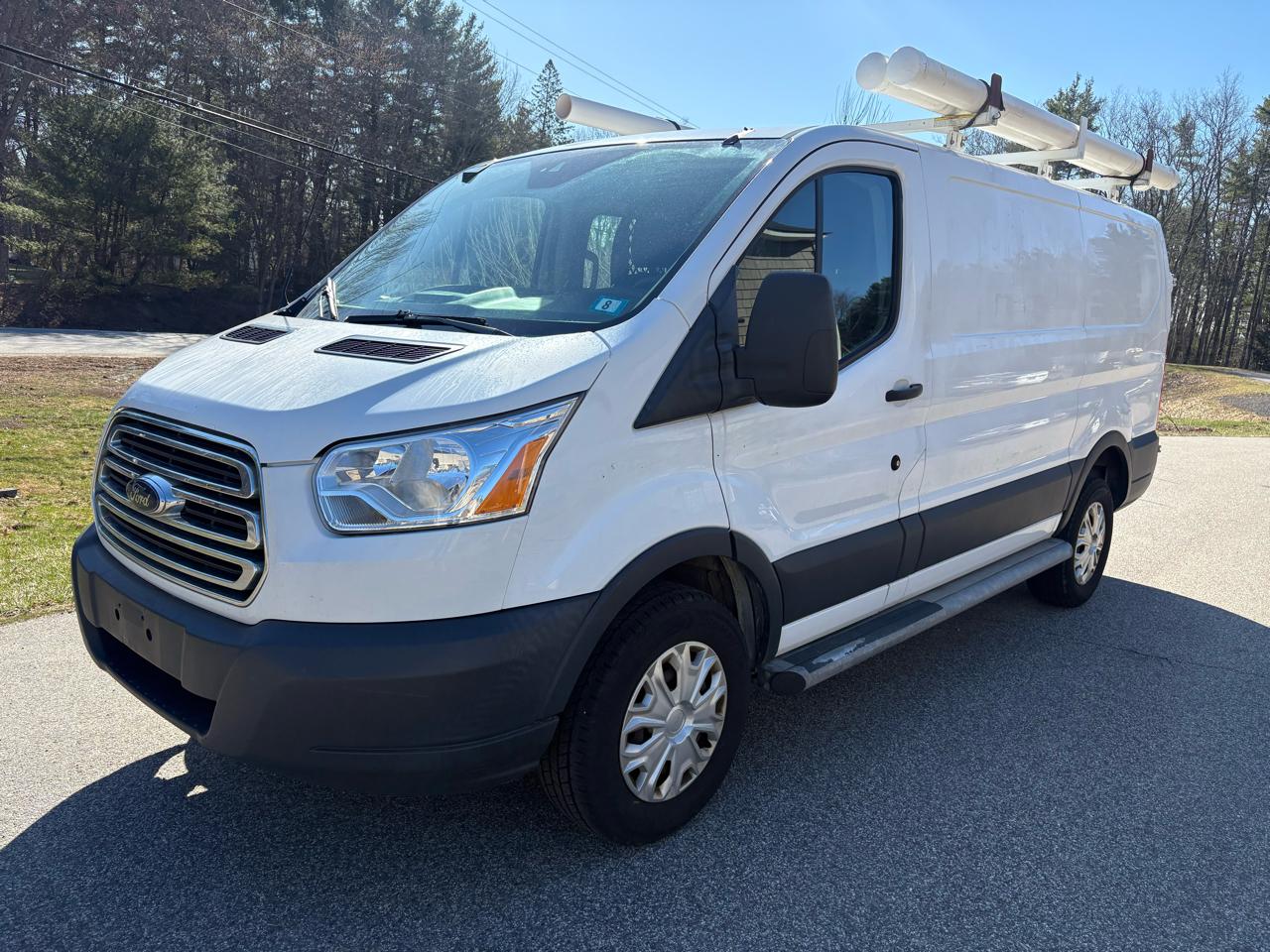 Ford Transit 250 Van Low Roof 60/40 Pass.130-in. WB 2018