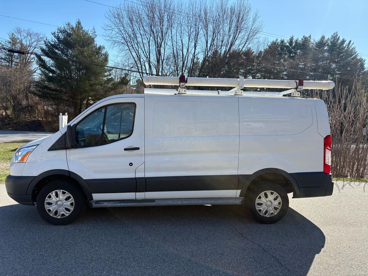 Ford Transit 250 Van Low Roof 60/40 Pass.130-in. WB 2018