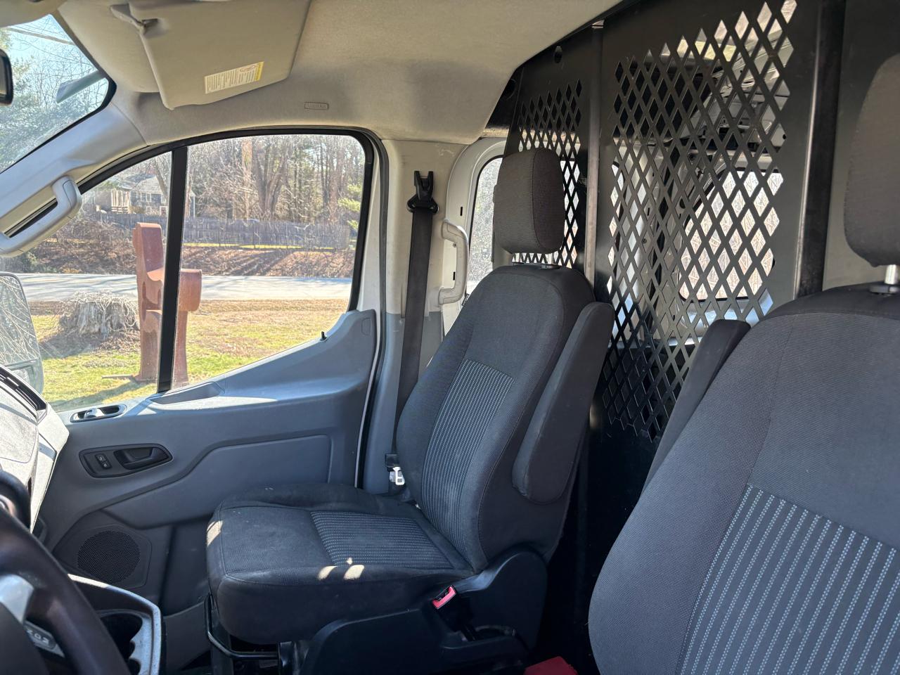 Ford Transit 250 Van Low Roof 60/40 Pass.130-in. WB 2018