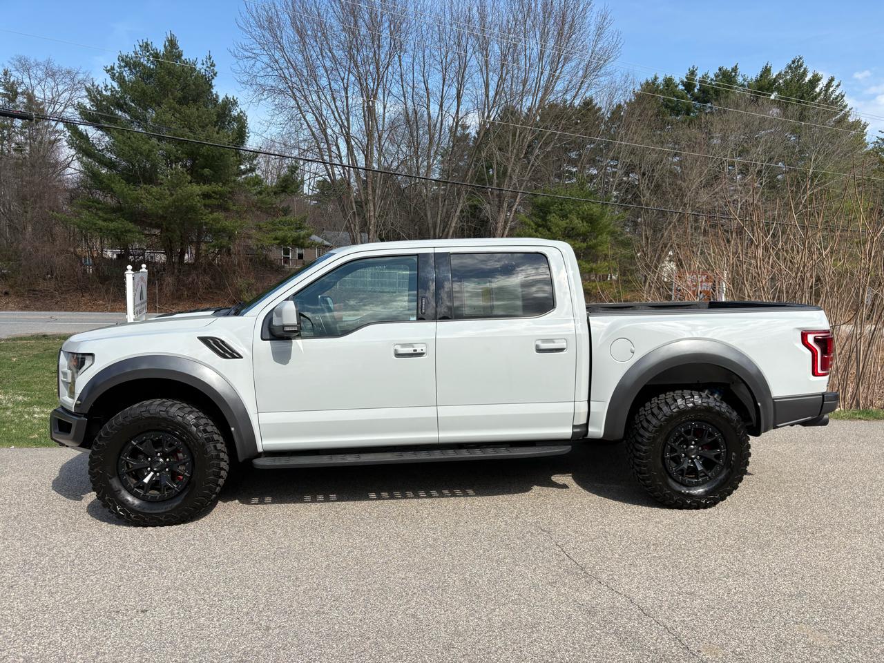 Ford F-150 Raptor SuperCrew 4WD 2017