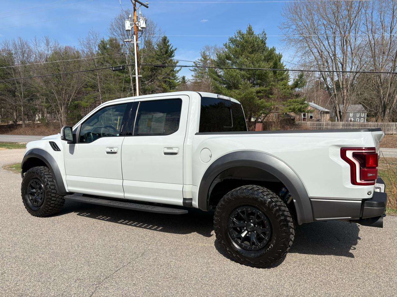 Ford F-150 Raptor SuperCrew 4WD 2017