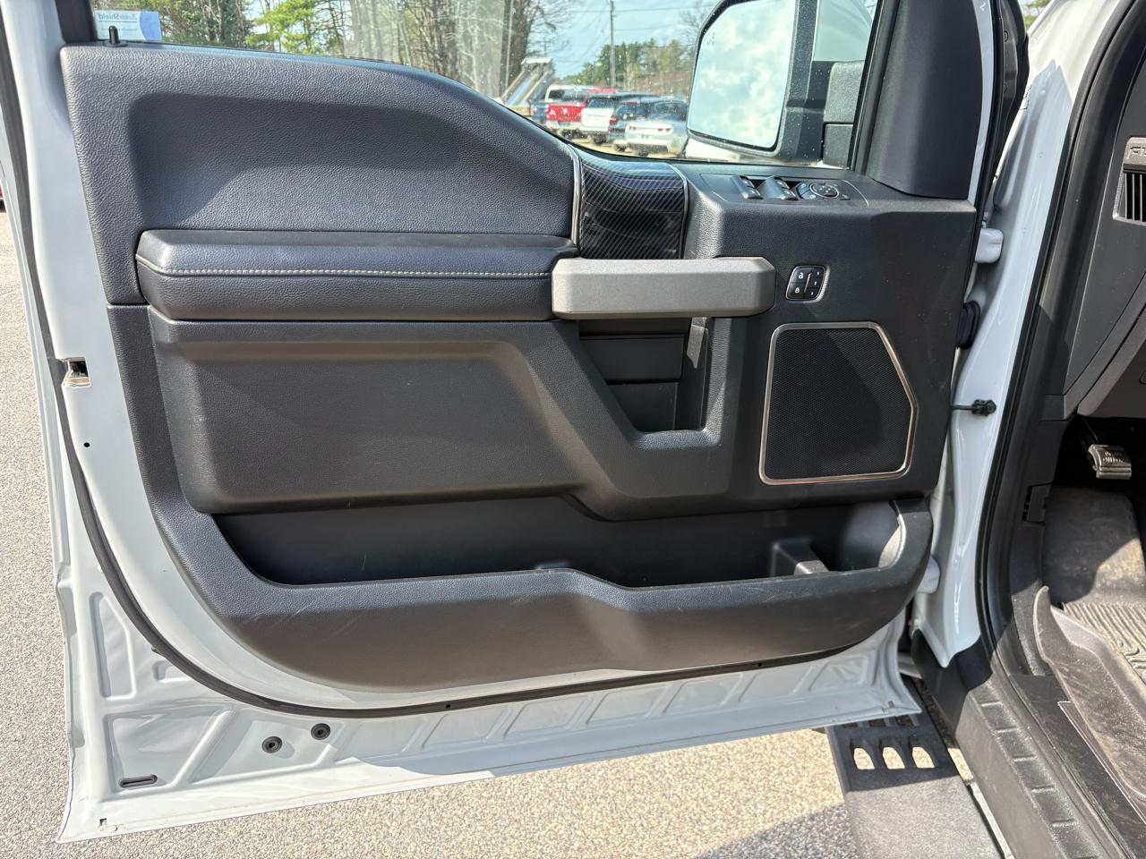 Ford F-150 Raptor SuperCrew 4WD 2017