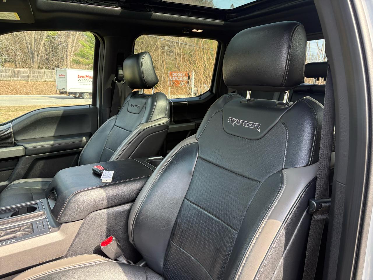 Ford F-150 Raptor SuperCrew 4WD 2017