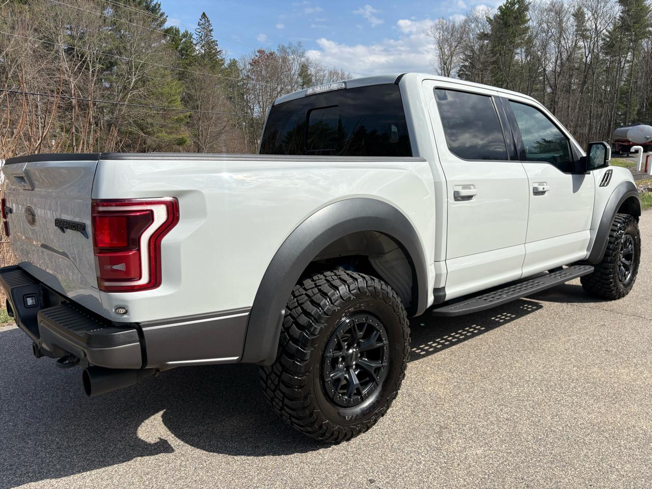 Ford F-150 Raptor SuperCrew 4WD 2017