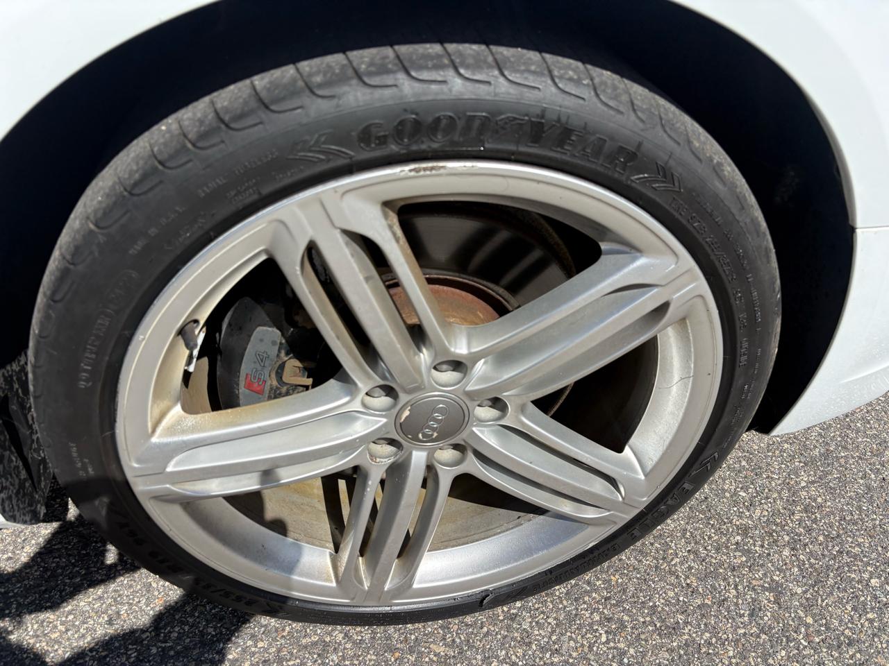 Audi S4 Sedan quattro S tronic 2013