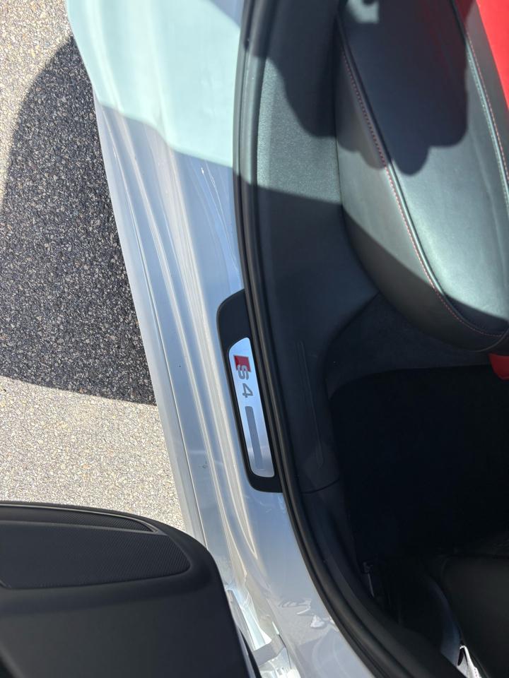 Audi S4 Sedan quattro S tronic 2013