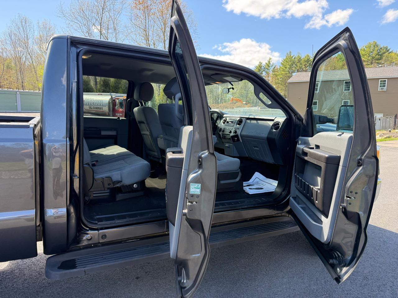 Ford F-250 SD Lariat Crew Cab 4WD 2015