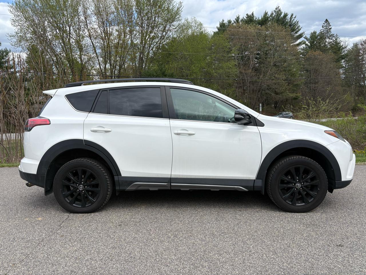 Toyota RAV4 XLE AWD 2018