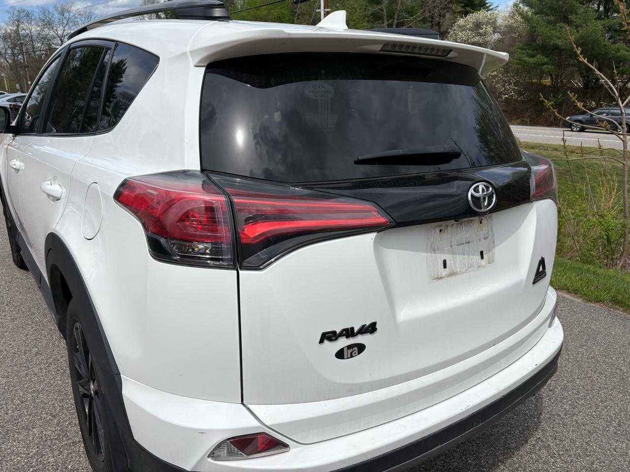 Toyota RAV4 XLE AWD 2018