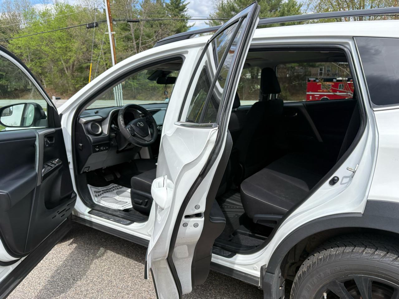 Toyota RAV4 XLE AWD 2018