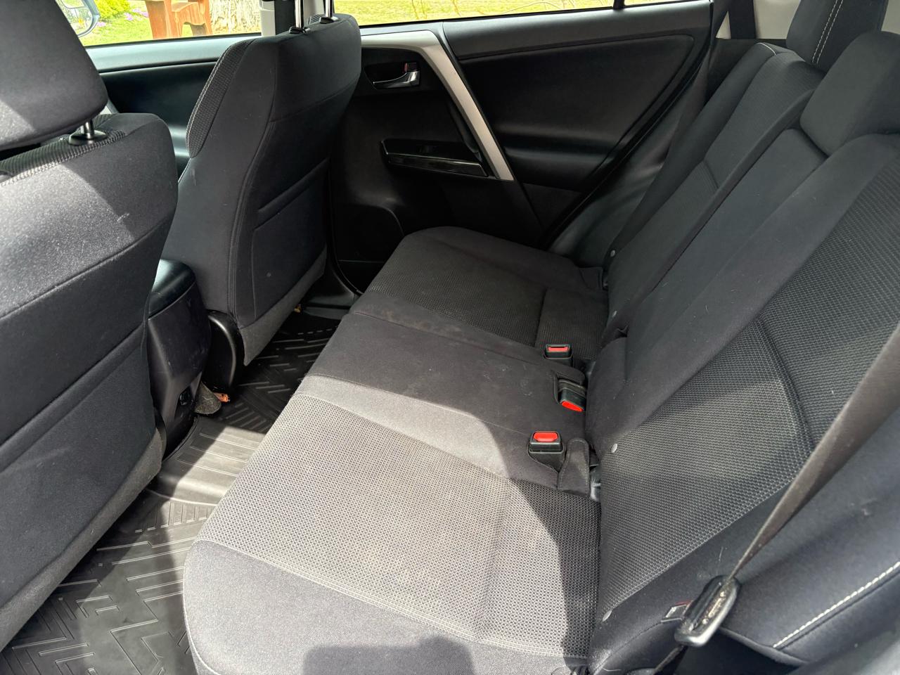 Toyota RAV4 XLE AWD 2018