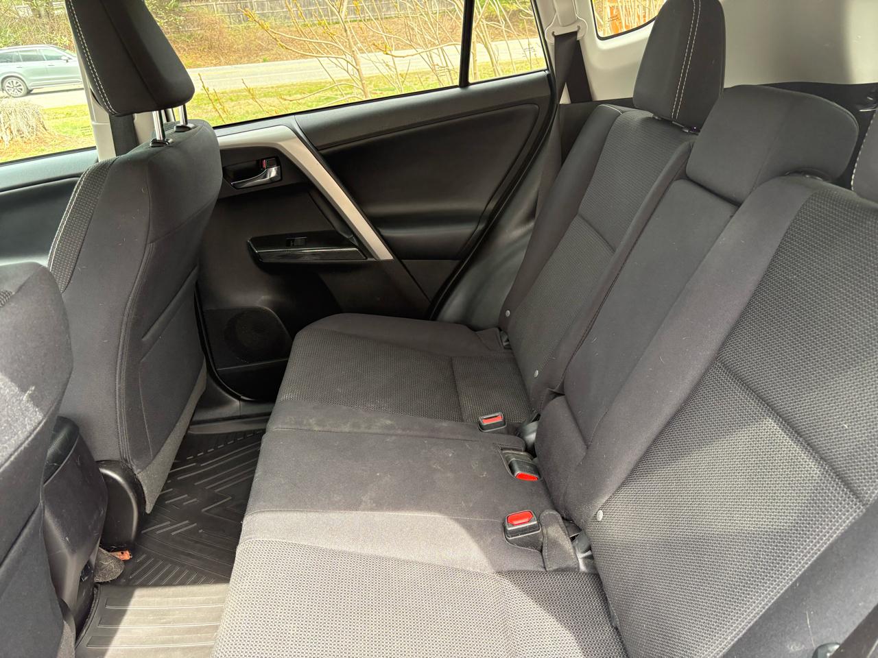 Toyota RAV4 XLE AWD 2018
