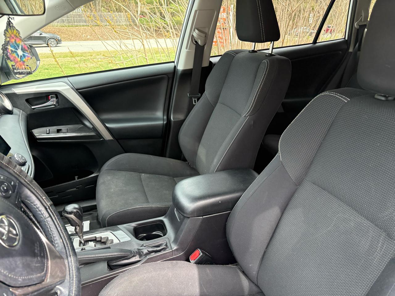 Toyota RAV4 XLE AWD 2018