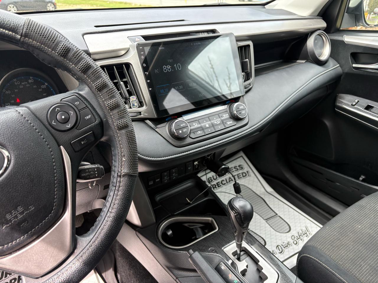 Toyota RAV4 XLE AWD 2018