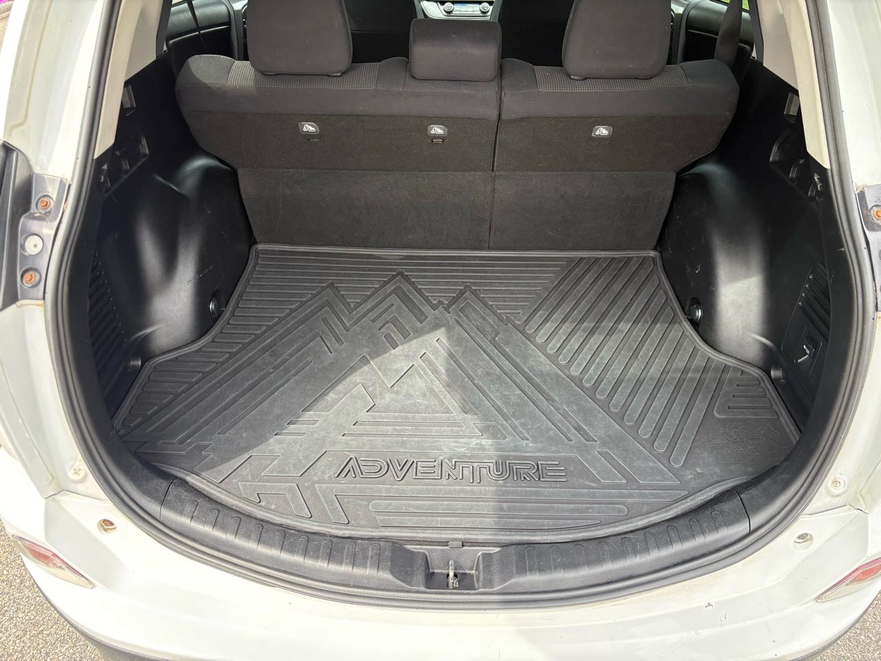 Toyota RAV4 XLE AWD 2018