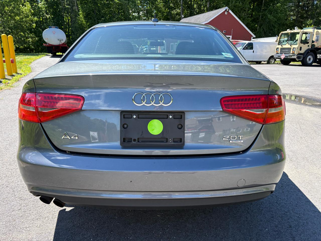 Audi A4 2.0T Premium Sedan quattro Manual 2013