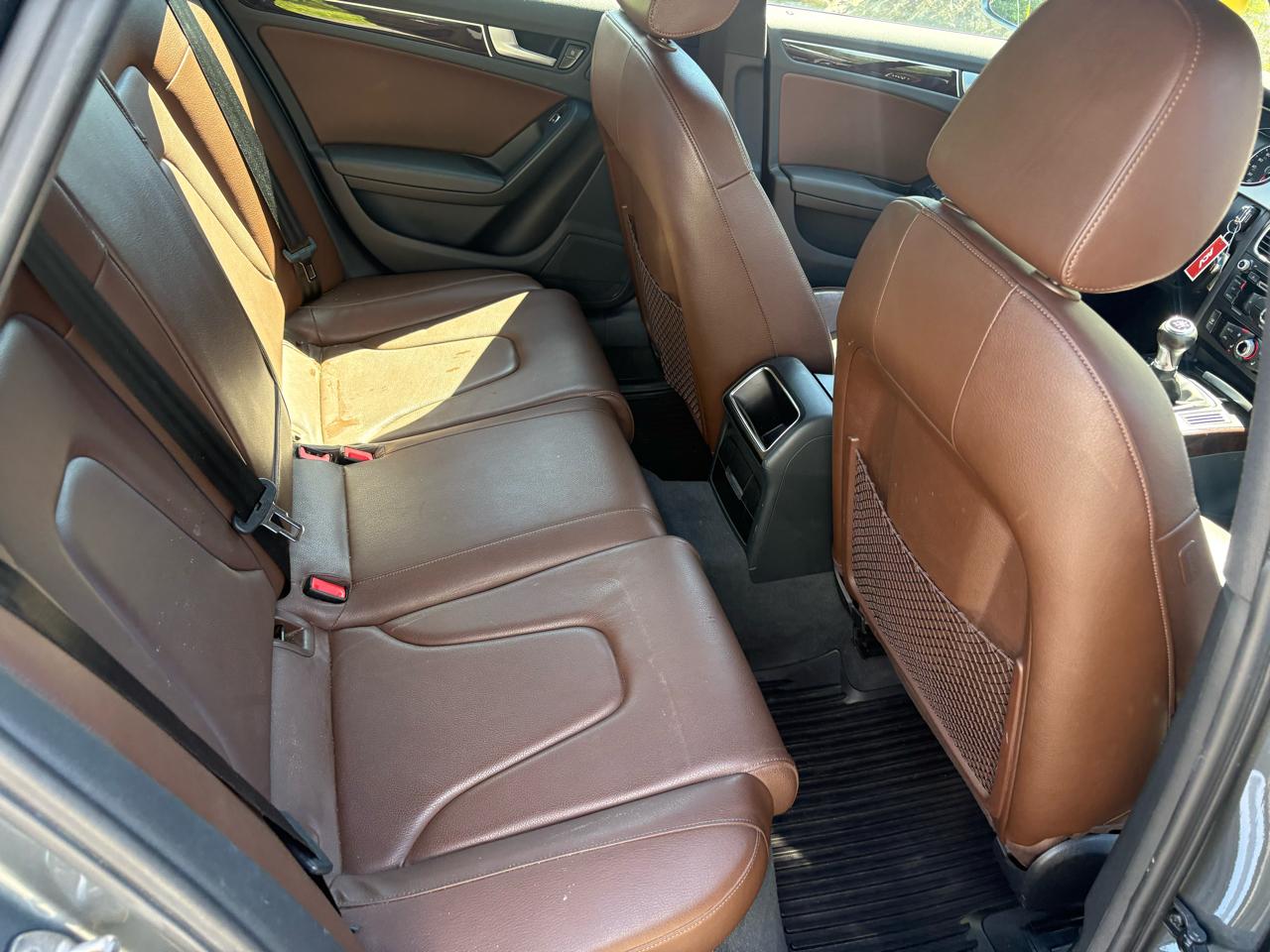 Audi A4 2.0T Premium Sedan quattro Manual 2013