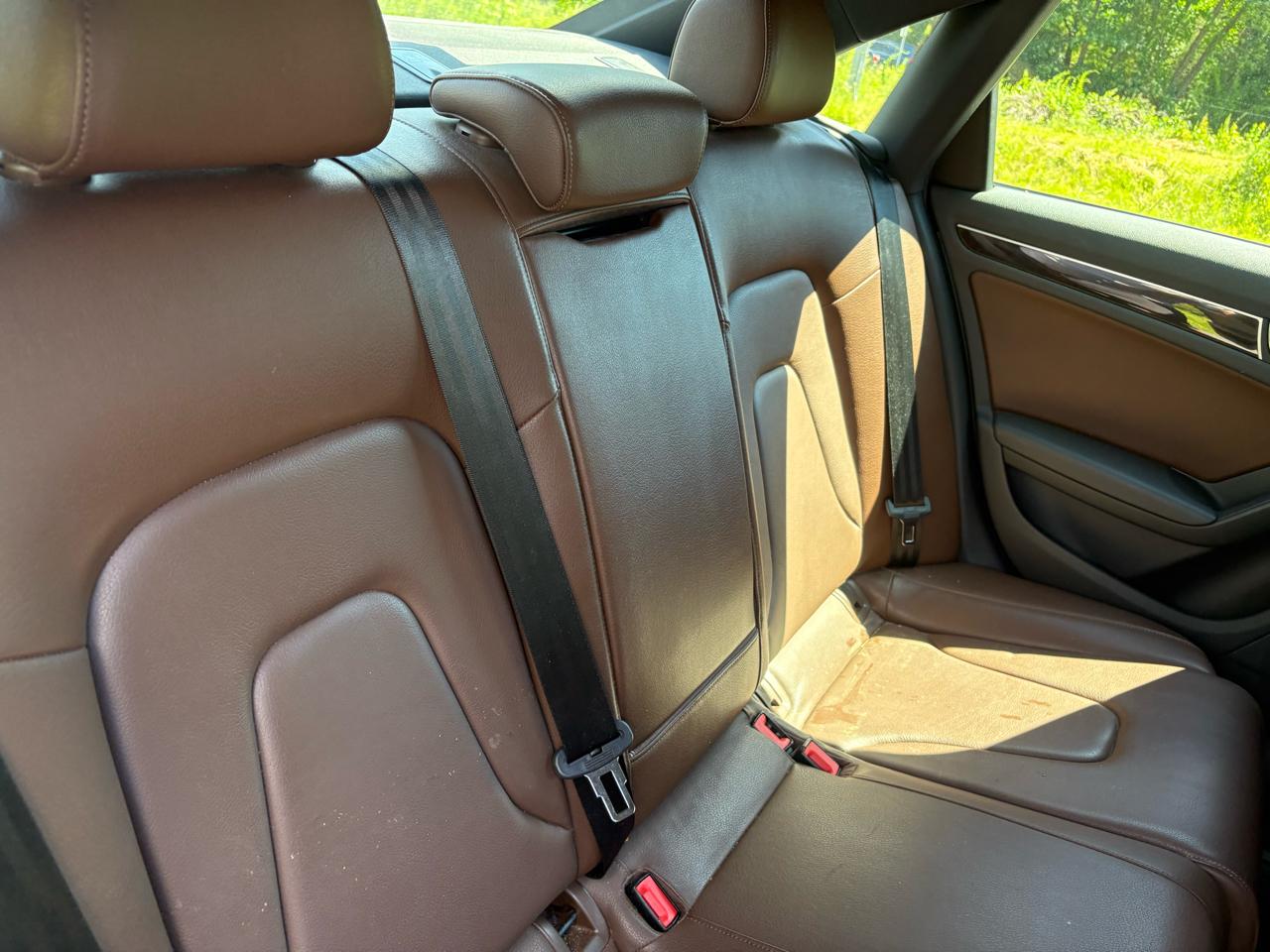 Audi A4 2.0T Premium Sedan quattro Manual 2013