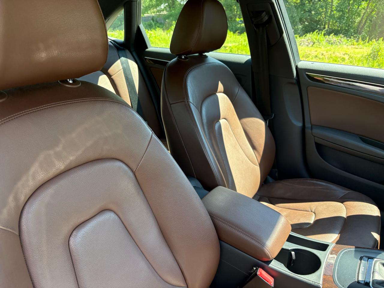 Audi A4 2.0T Premium Sedan quattro Manual 2013