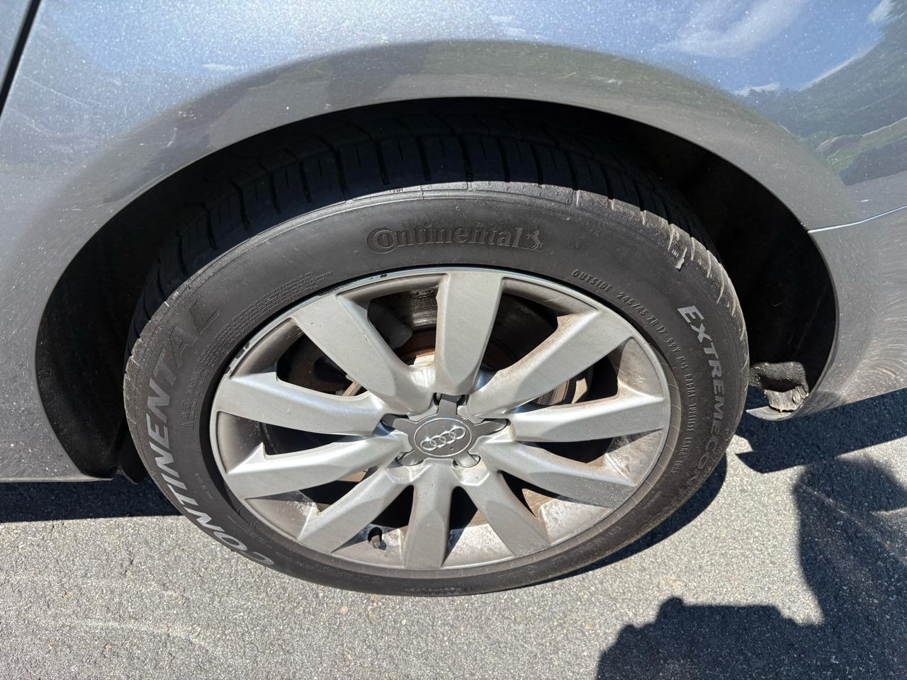 Audi A4 2.0T Premium Sedan quattro Manual 2013