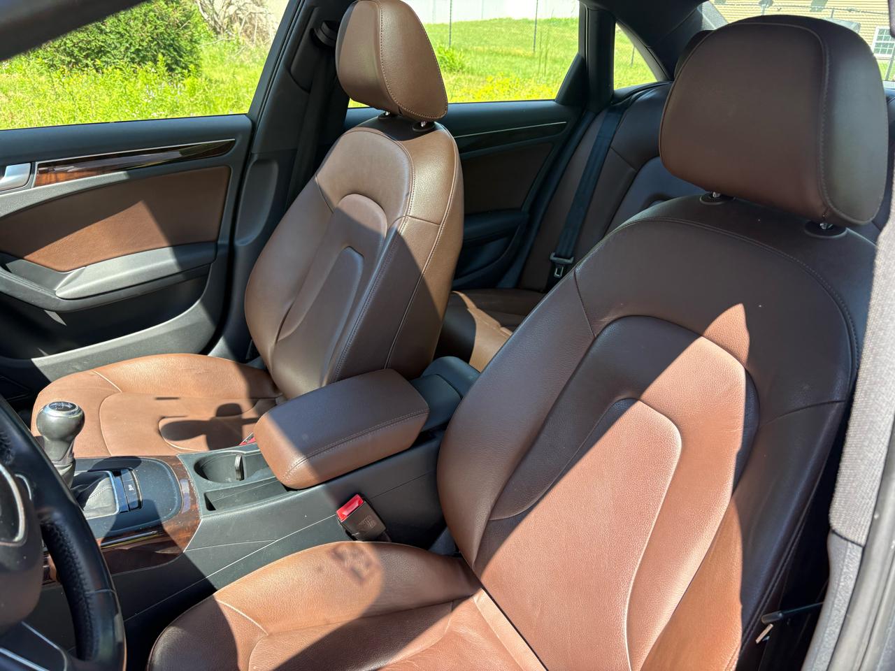 Audi A4 2.0T Premium Sedan quattro Manual 2013