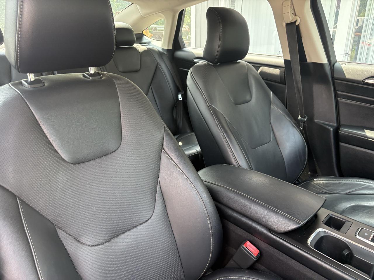Ford Fusion Titanium AWD 2017