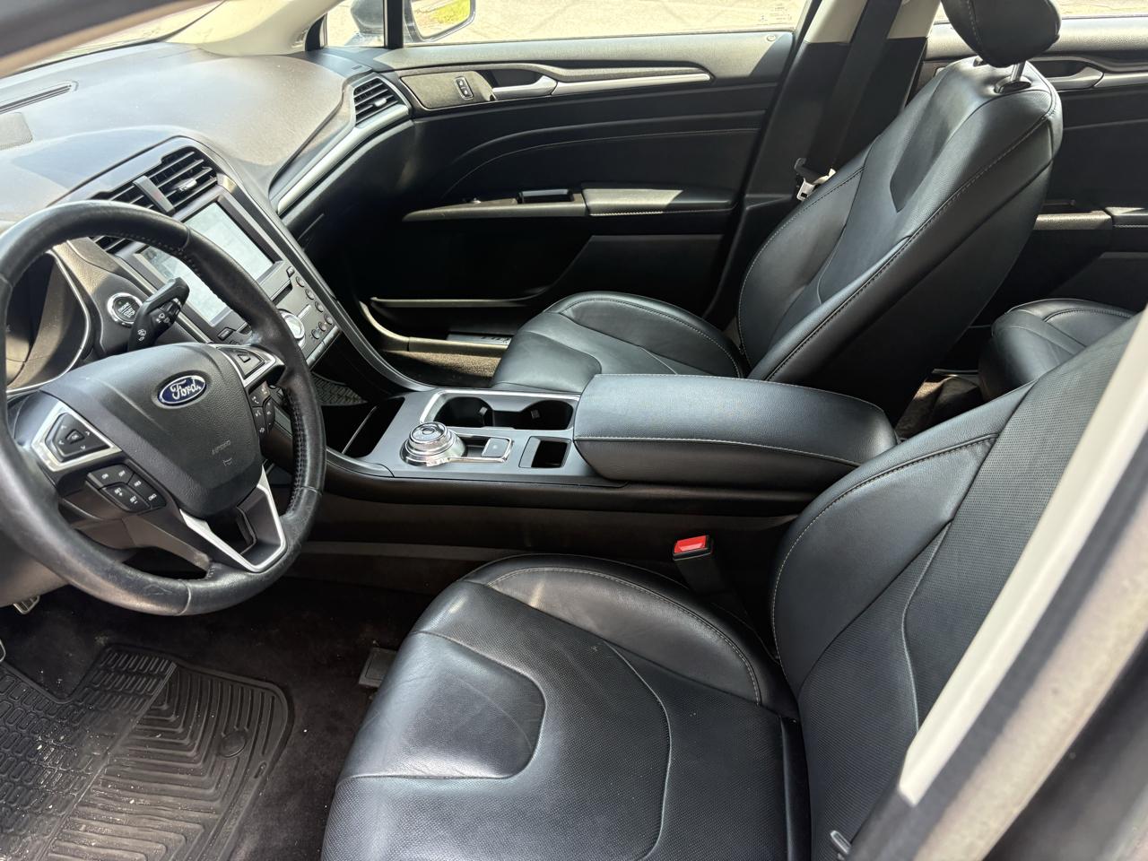 Ford Fusion Titanium AWD 2017