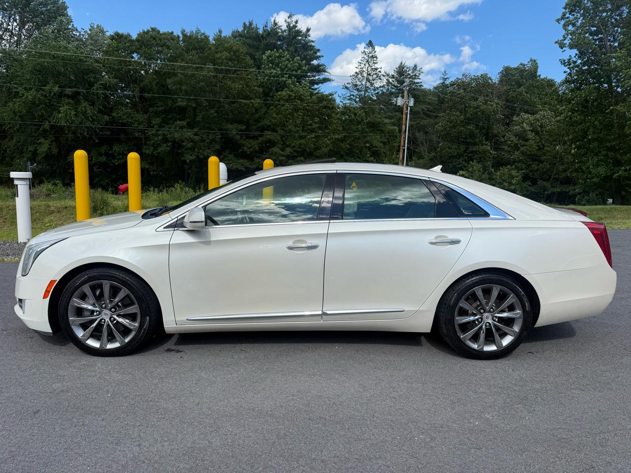 Cadillac XTS Luxury AWD 2013