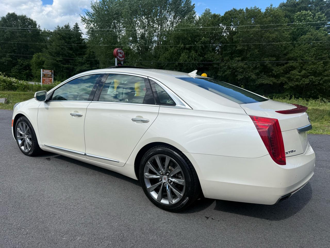 Cadillac XTS Luxury AWD 2013