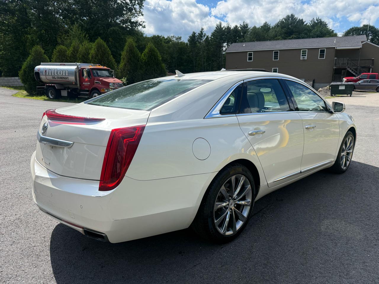 Cadillac XTS Luxury AWD 2013
