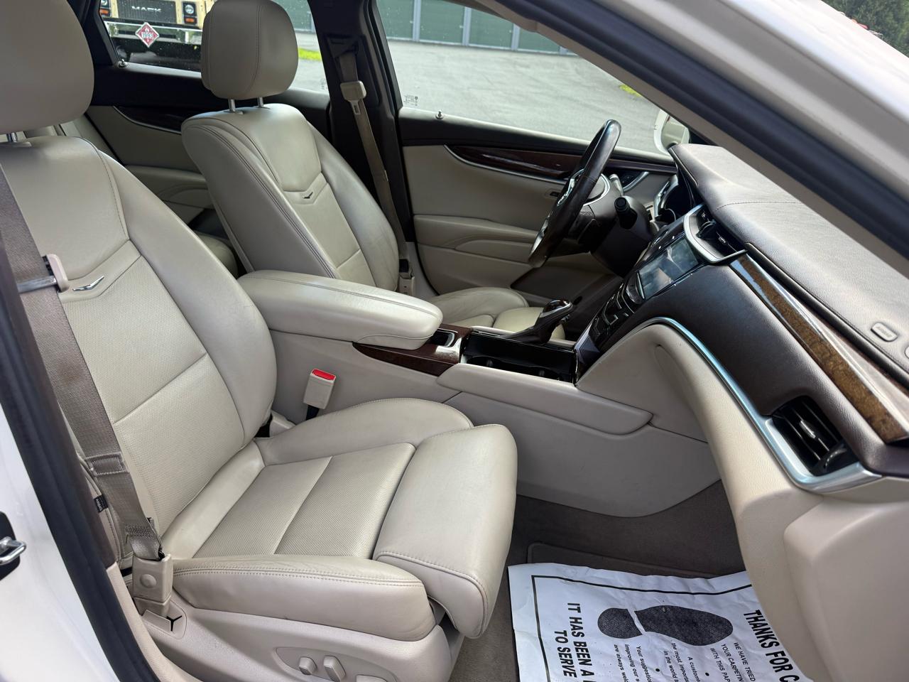 Cadillac XTS Luxury AWD 2013