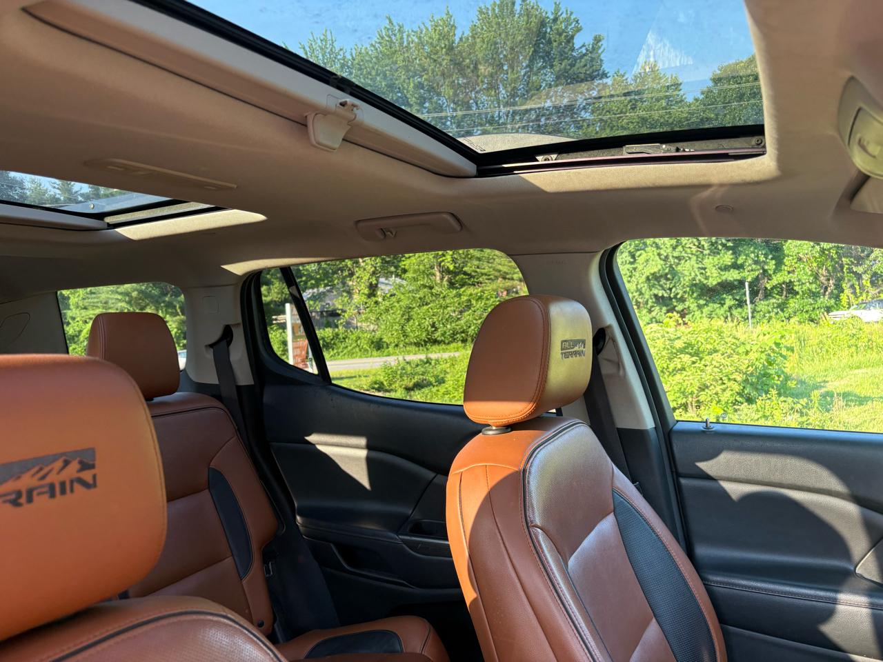 GMC Acadia All Terrain 2 AWD 2017