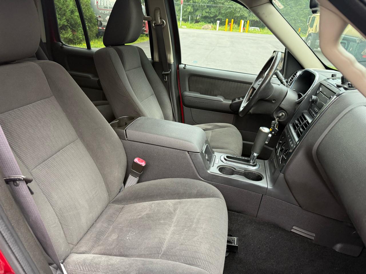 Ford Explorer XLT 4.0L 4WD 2009