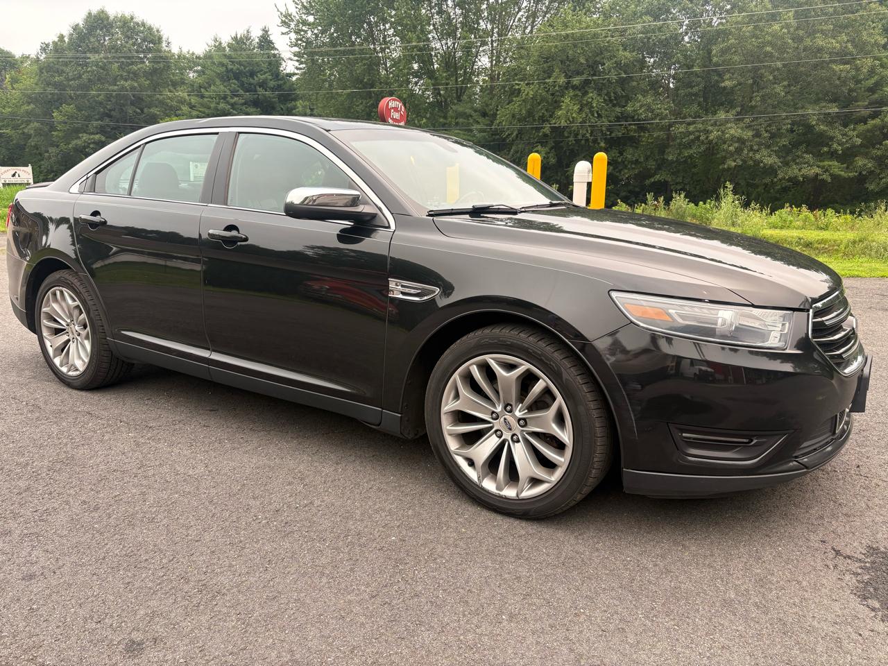 Ford Taurus Limited AWD 2015