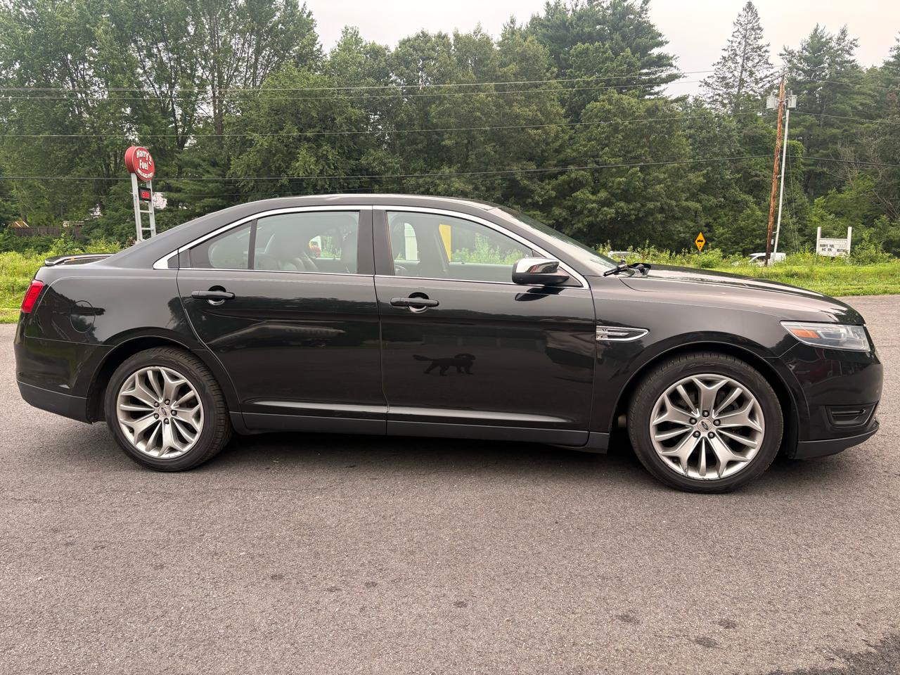 Ford Taurus Limited AWD 2015