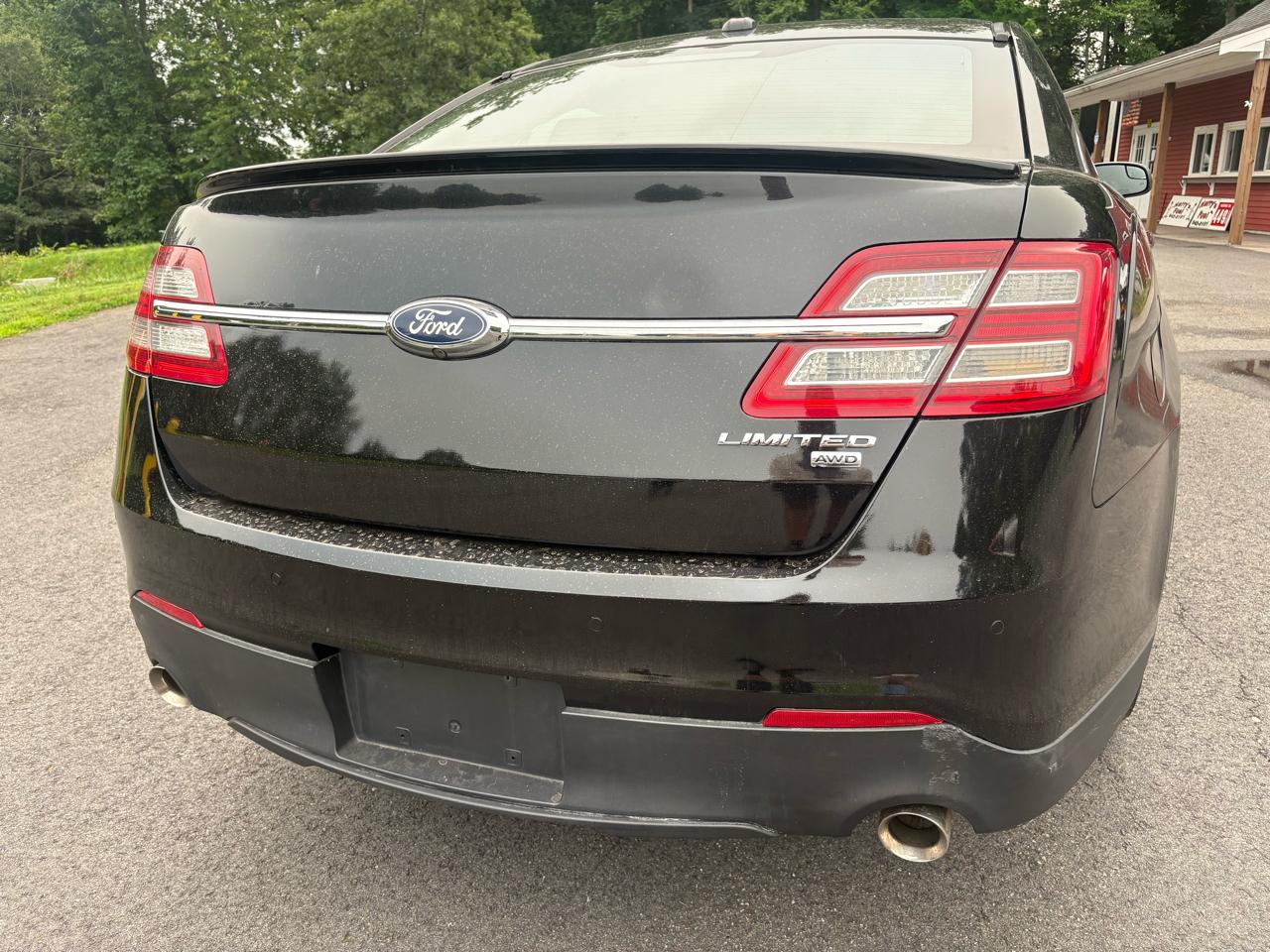 Ford Taurus Limited AWD 2015