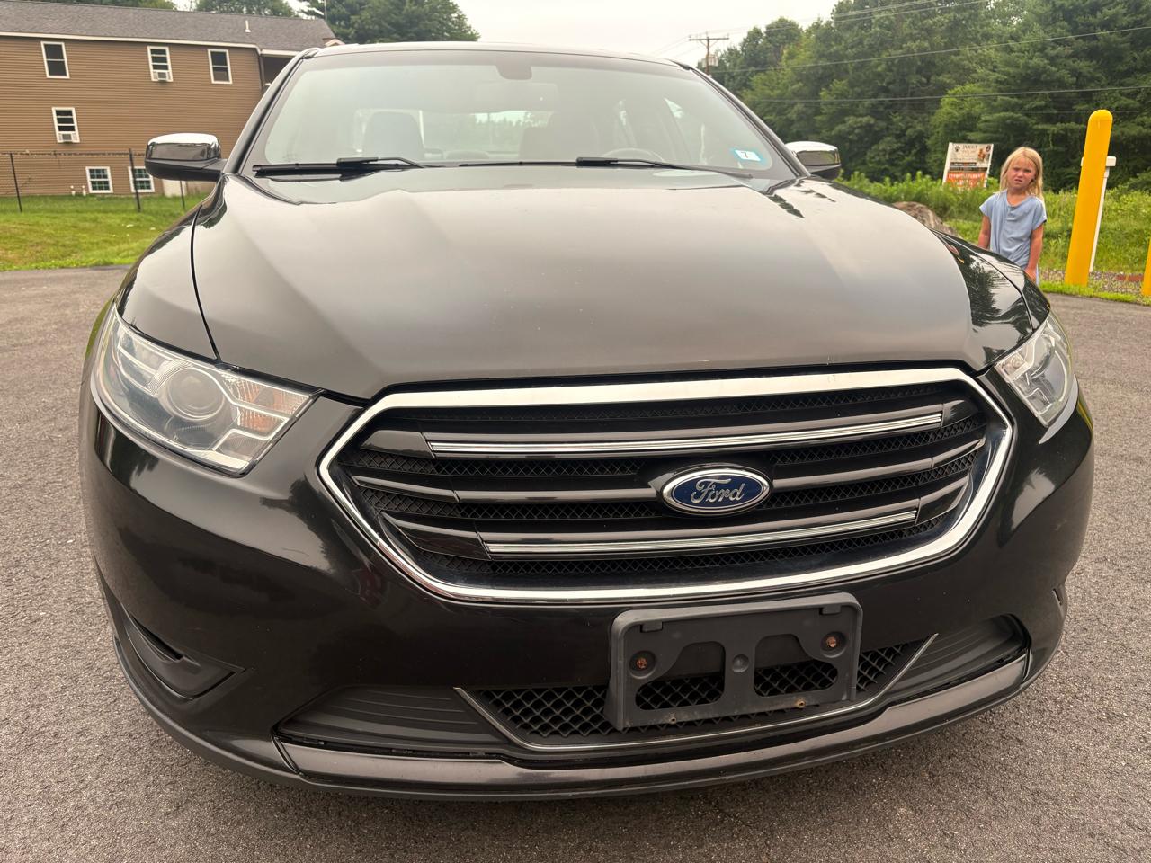 Ford Taurus Limited AWD 2015