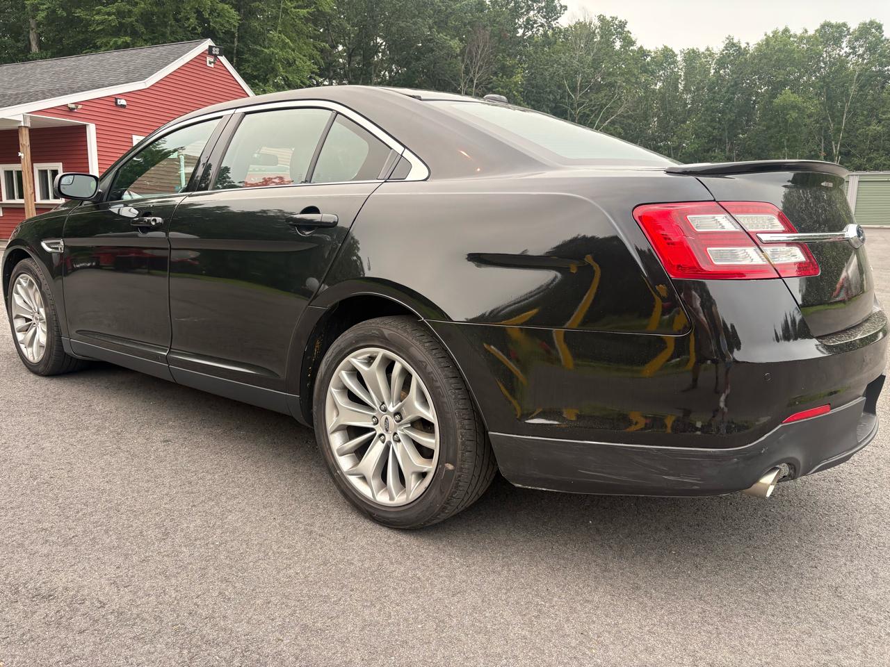 Ford Taurus Limited AWD 2015