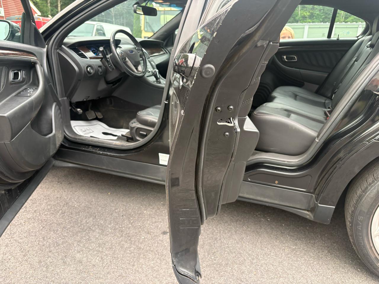 Ford Taurus Limited AWD 2015