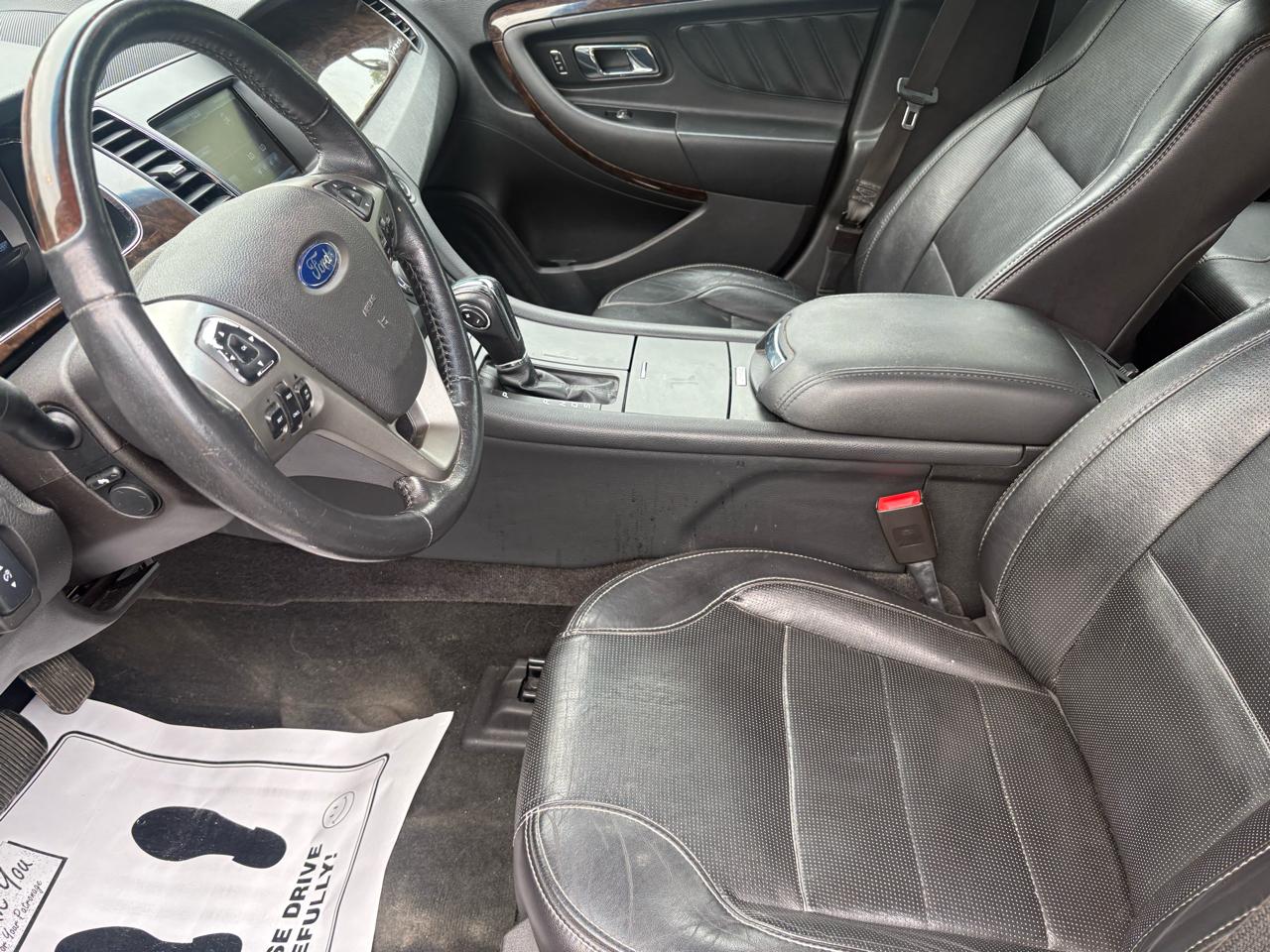 Ford Taurus Limited AWD 2015