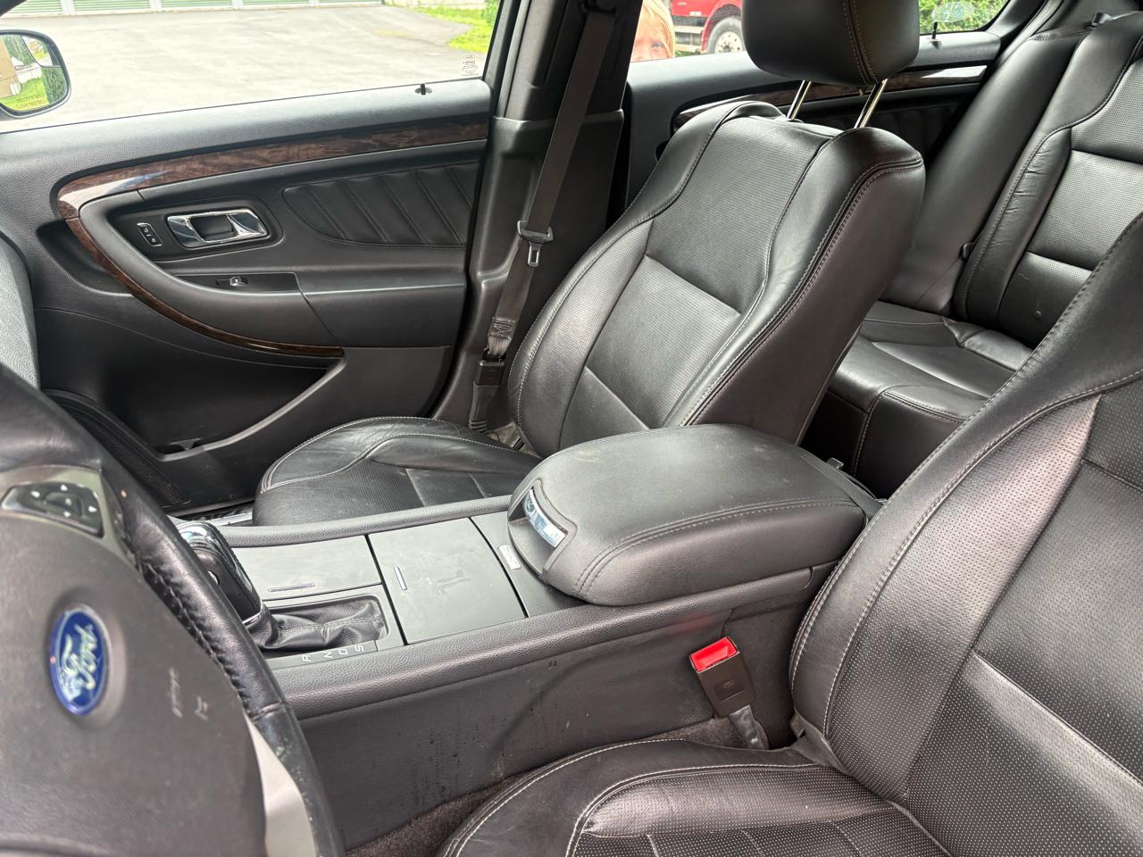 Ford Taurus Limited AWD 2015