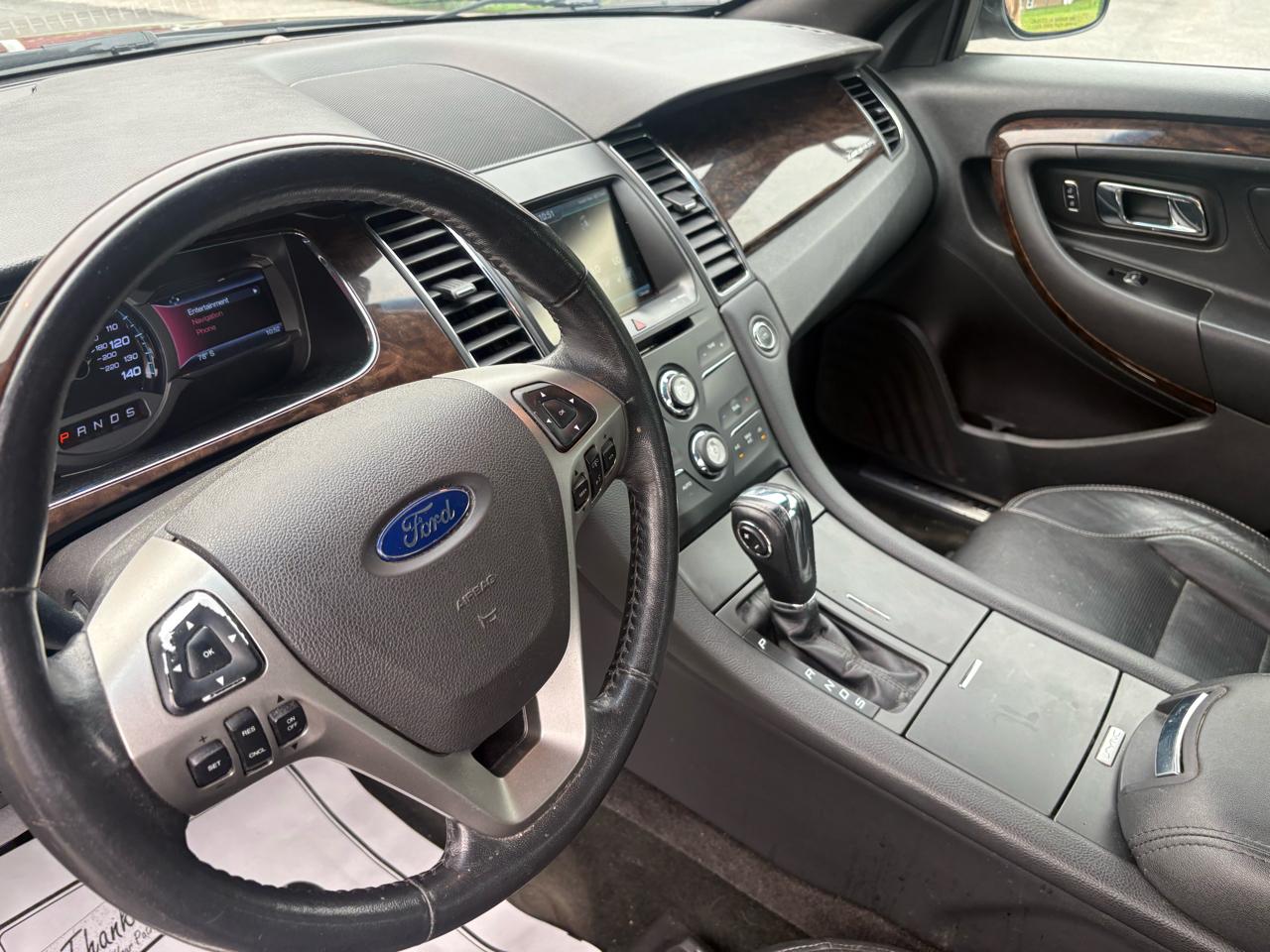 Ford Taurus Limited AWD 2015