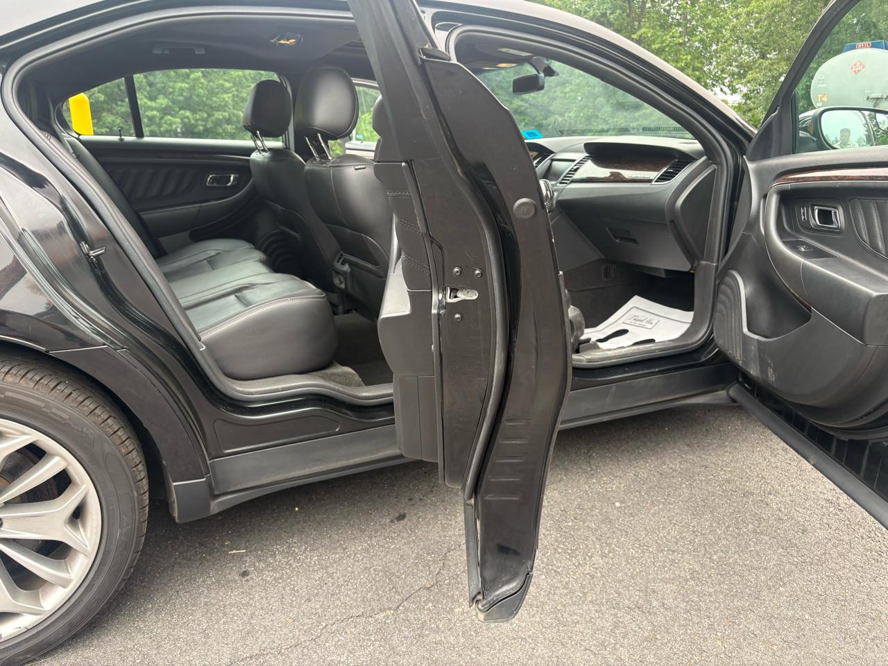 Ford Taurus Limited AWD 2015