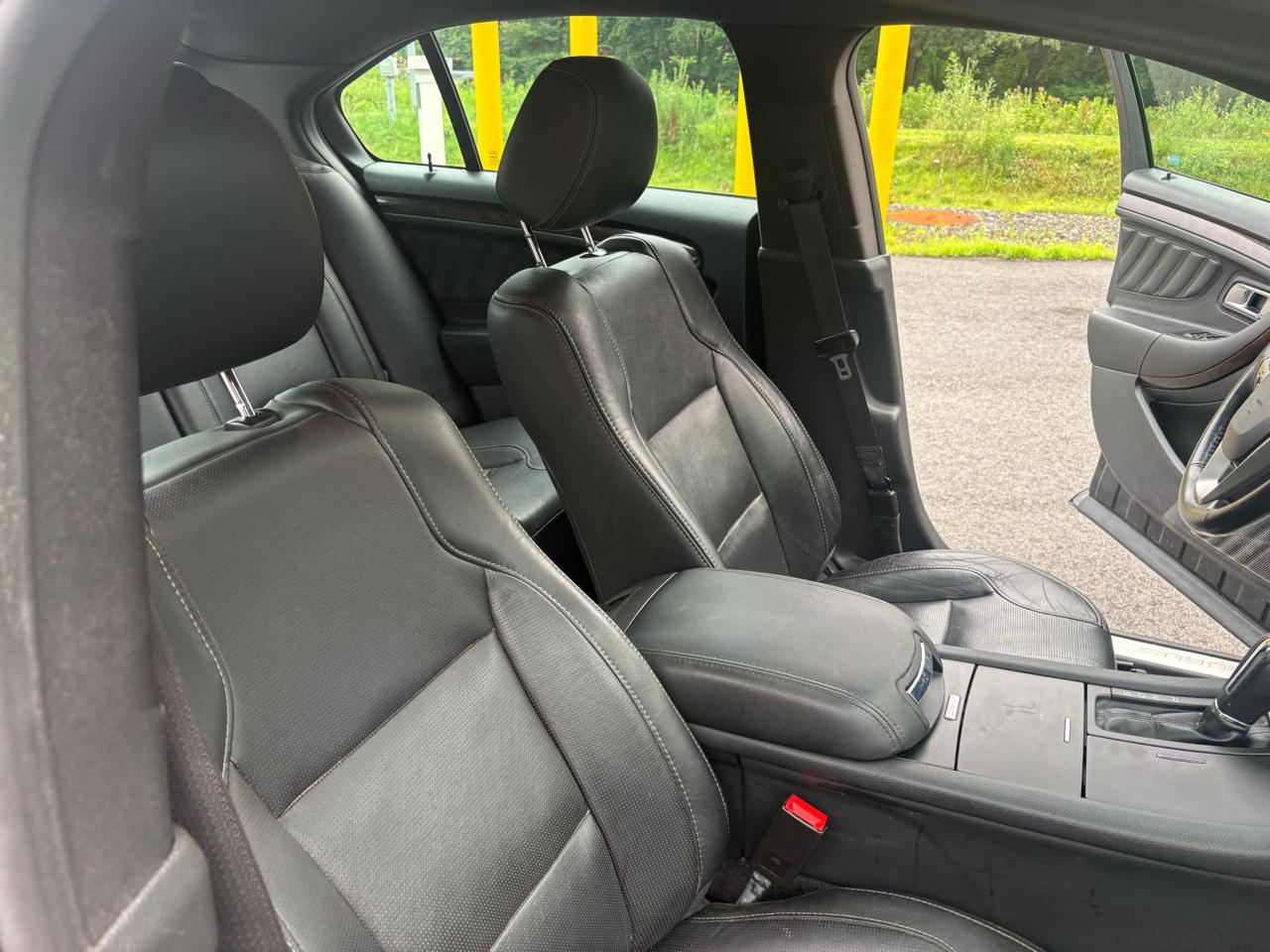 Ford Taurus Limited AWD 2015