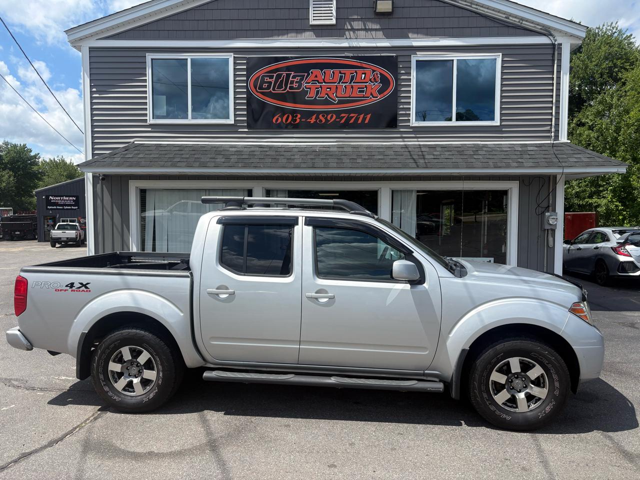 Nissan Frontier S Crew Cab 4WD 2011