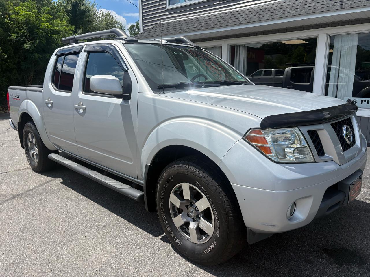 Nissan Frontier S Crew Cab 4WD 2011