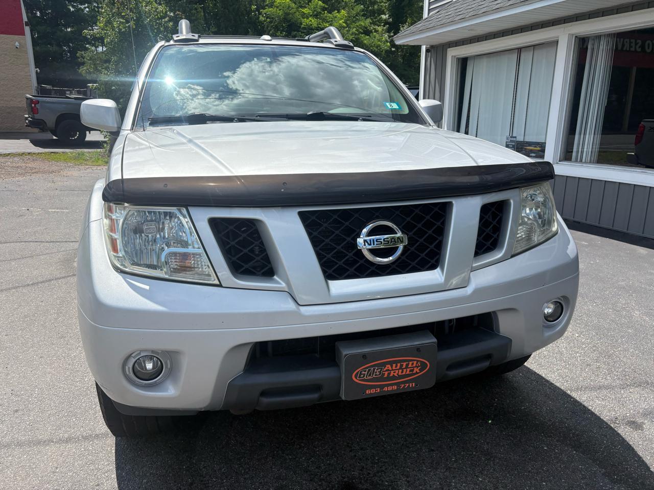 Nissan Frontier S Crew Cab 4WD 2011